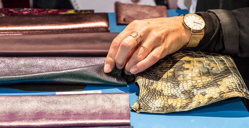 Con más  expositores y menos visitantes