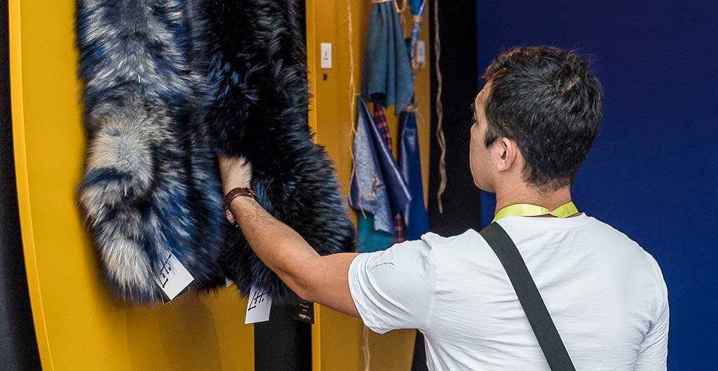 Con más  expositores y menos visitantes