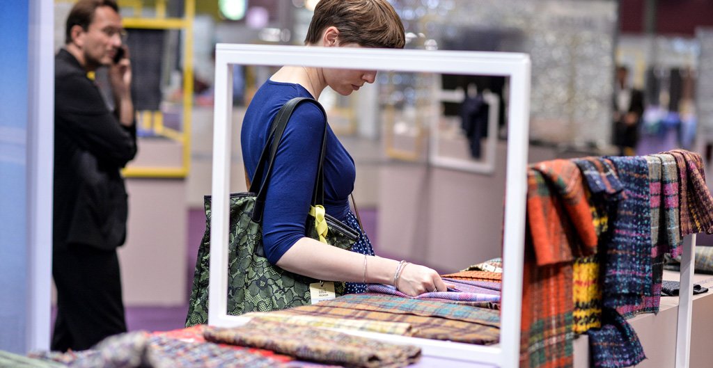 Con más  expositores y menos visitantes