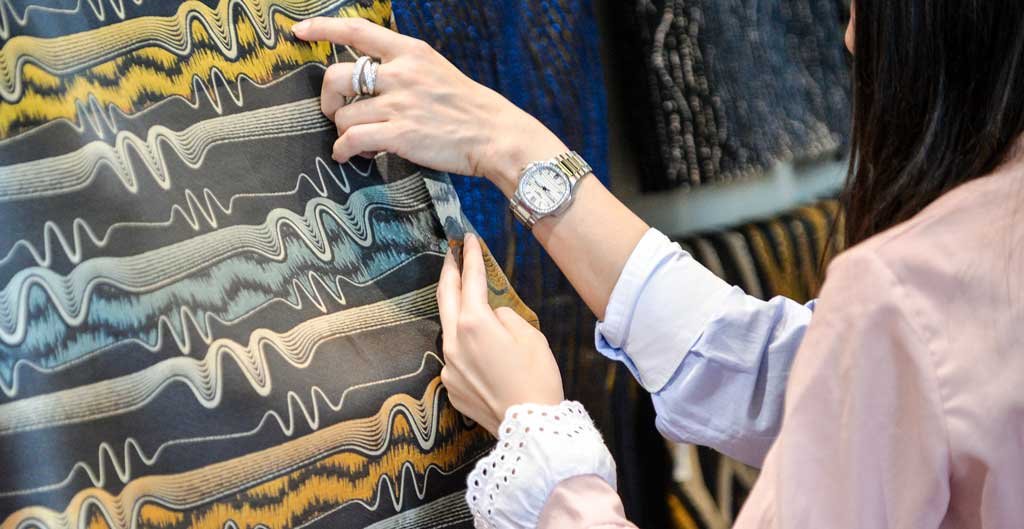 Con más  expositores y menos visitantes