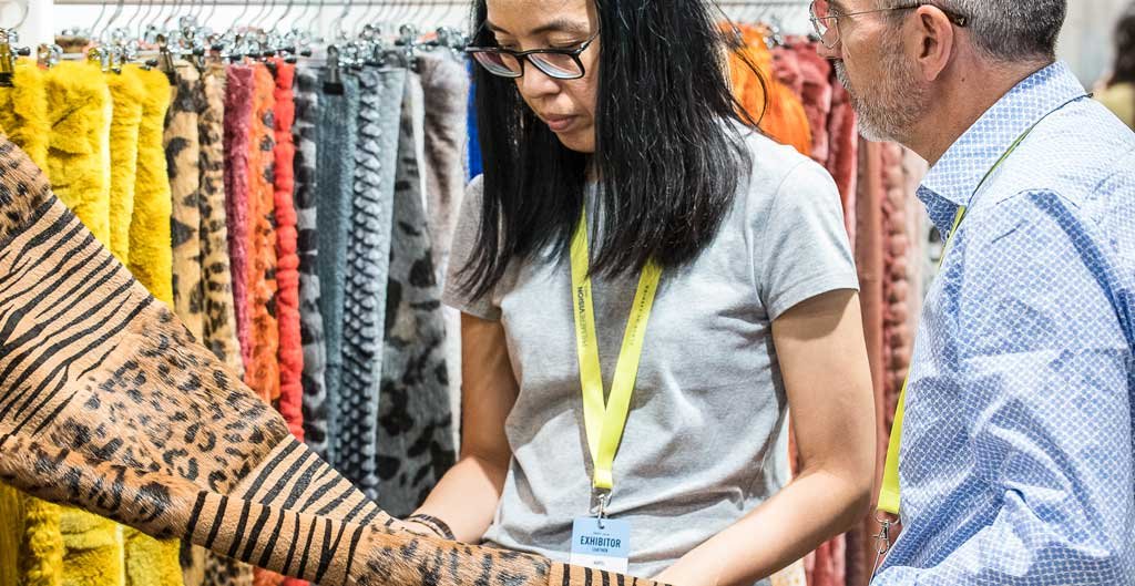 Con más  expositores y menos visitantes