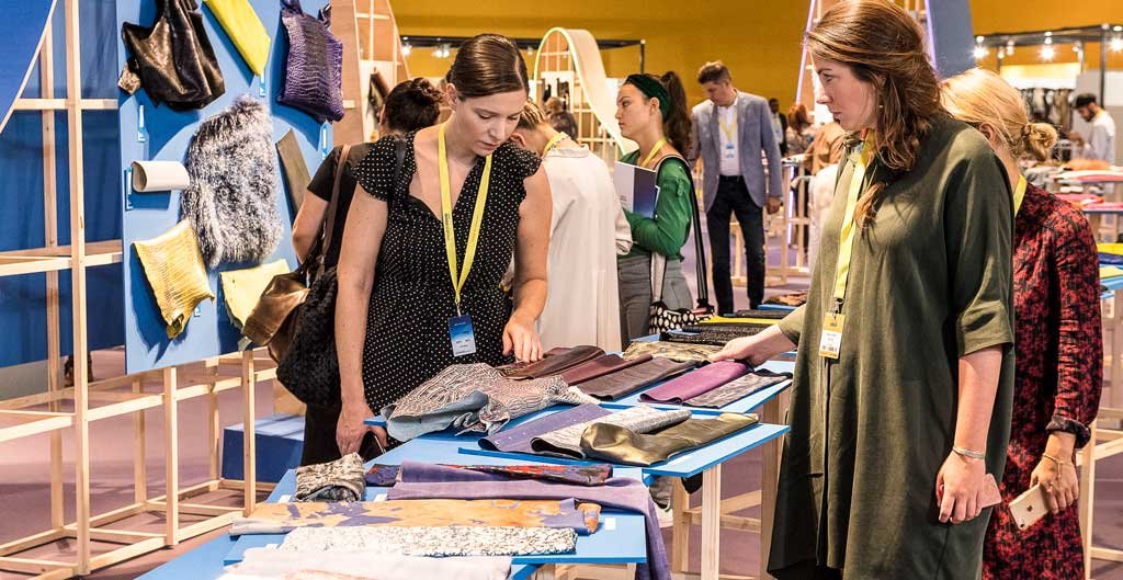 Con más  expositores y menos visitantes