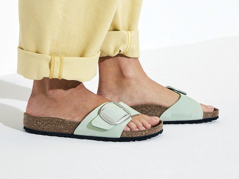 Flat Slides / Sandals