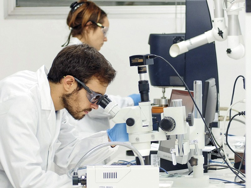 Investigaciones permanentes y nuevos desarrollos en adhesivos, brindan a la industria soluciones innovadoras, más seguras y ecoamigables.
