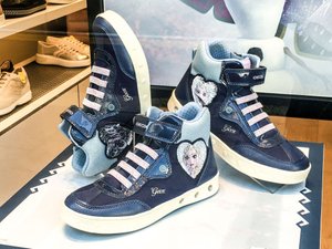 CALZADO-ZAPATO-ZAPATILLA-NINOS-NINAS-FOOTWEAR-SHOES-SNEAKERS-KIDS-SERMAIMG_9994.jpg