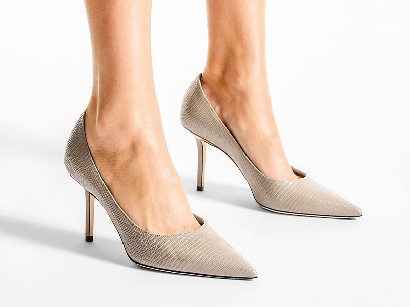 Closed high heel shoes