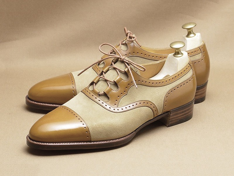 Lace-up dress shoes