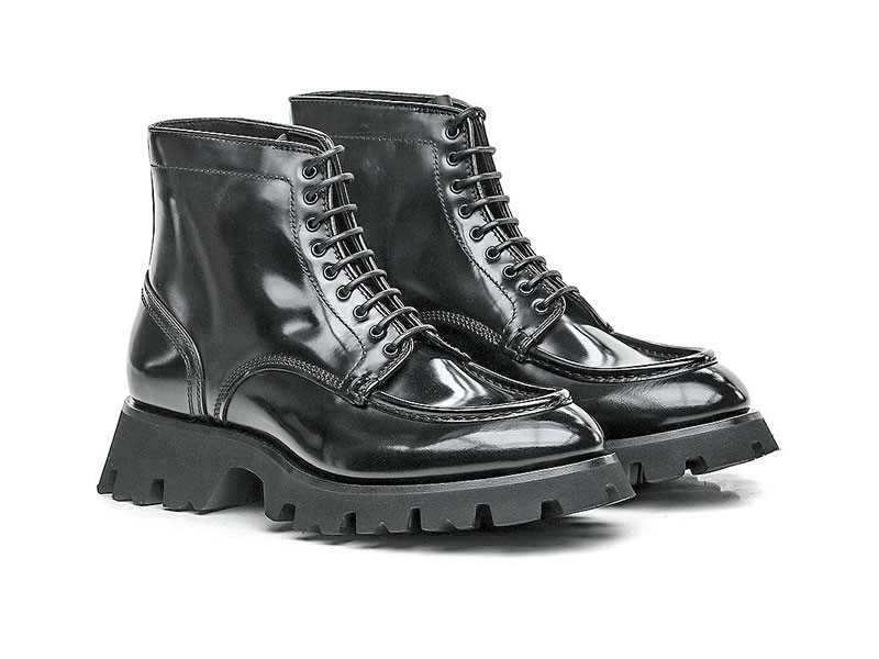 Botinetas bajas acordonadas