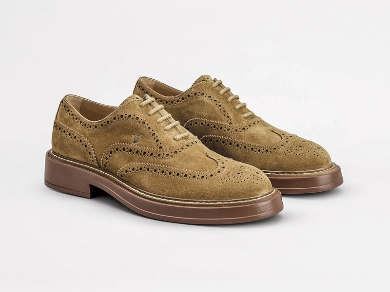 Lace-up dress shoes