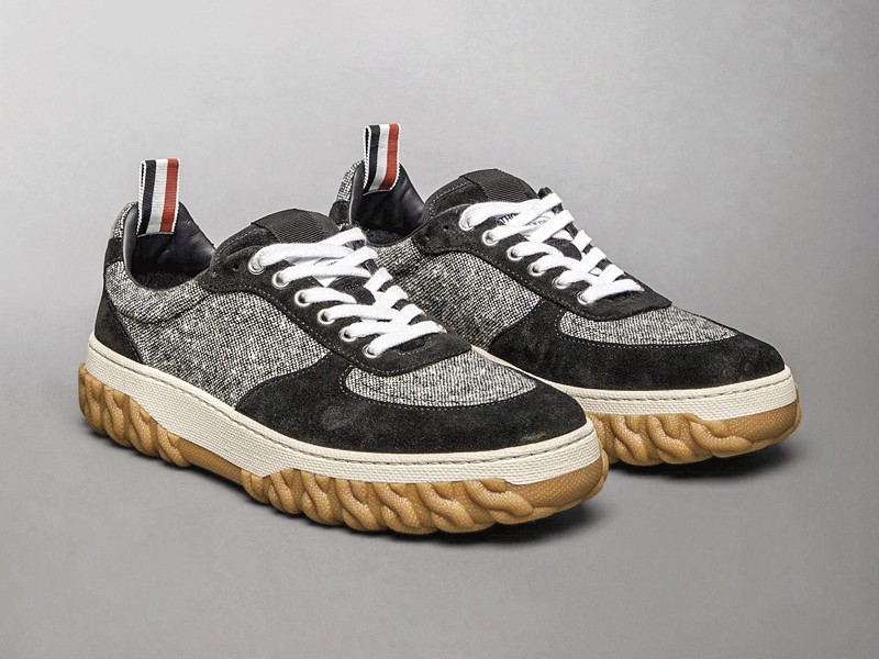 Classic Sneakers: Differentiated products