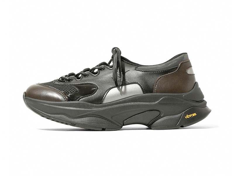Chunky sneakers