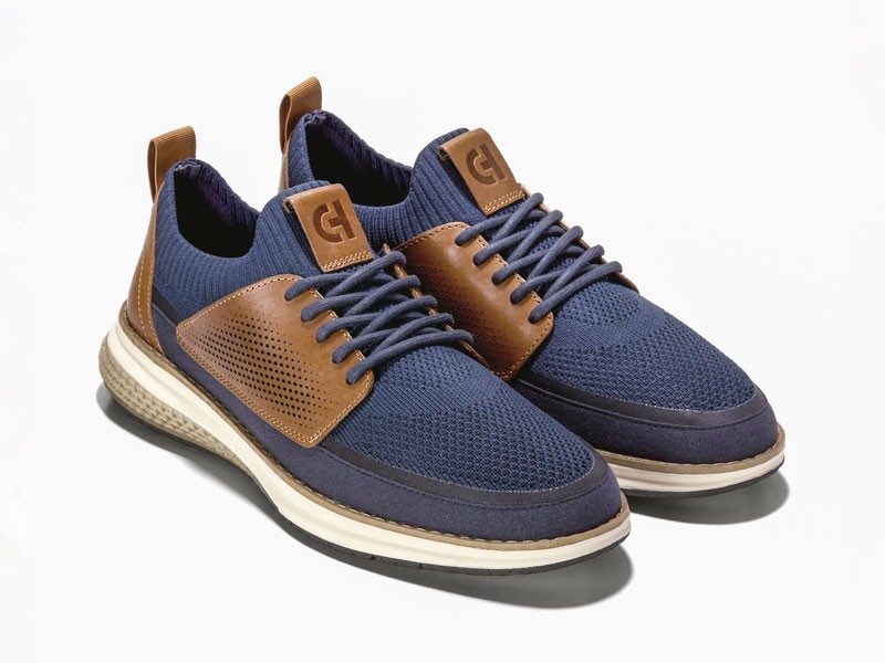 Lace-up casual shoes