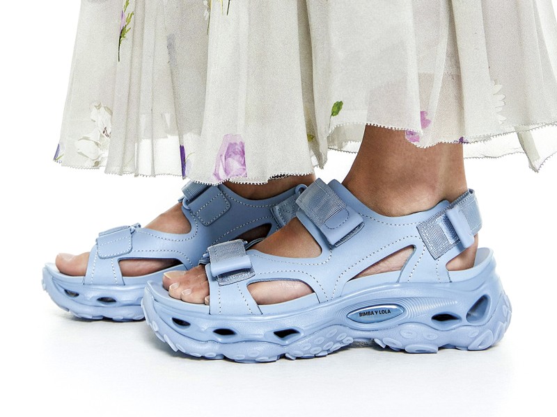 Flat Sandals: Following the trend