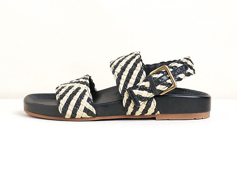 Flat sandals
