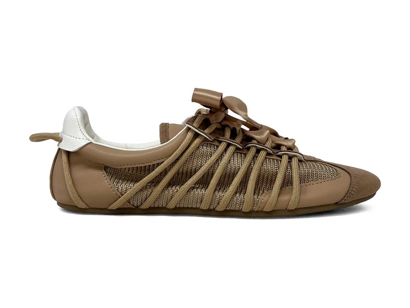 Standouts in the trend: SHERYL sneakerinas