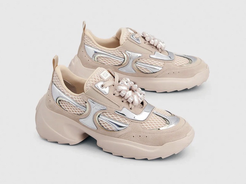 Chunky sneakers