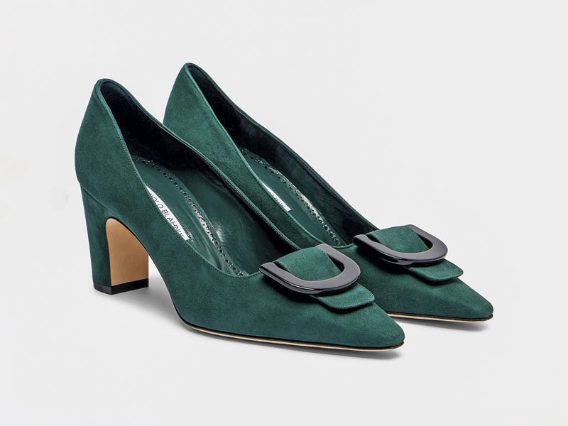 Closed high-heeled shoes
