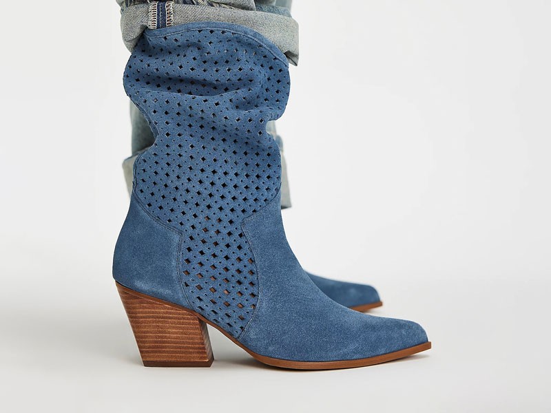 TENDENCIAS OTOÑO INVIERNO 2026 MUJER BOTAS SLOUCHY CALZADO SERMA FOTO-5.jpg SLOUCHY BOOTS: The wrinkled craze that will dominate Winter
