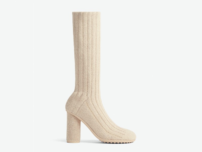 ¿Boots or socks? The bold proposal from BOTTEGA VENETA that challenges traditional footwear production