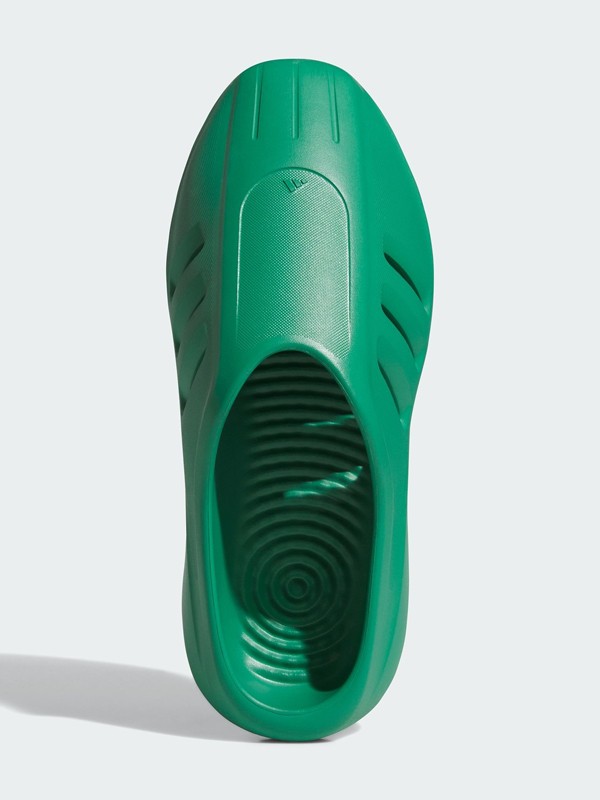 IIINFINITY: Las nuevas mules inyectadas de ADIDAS