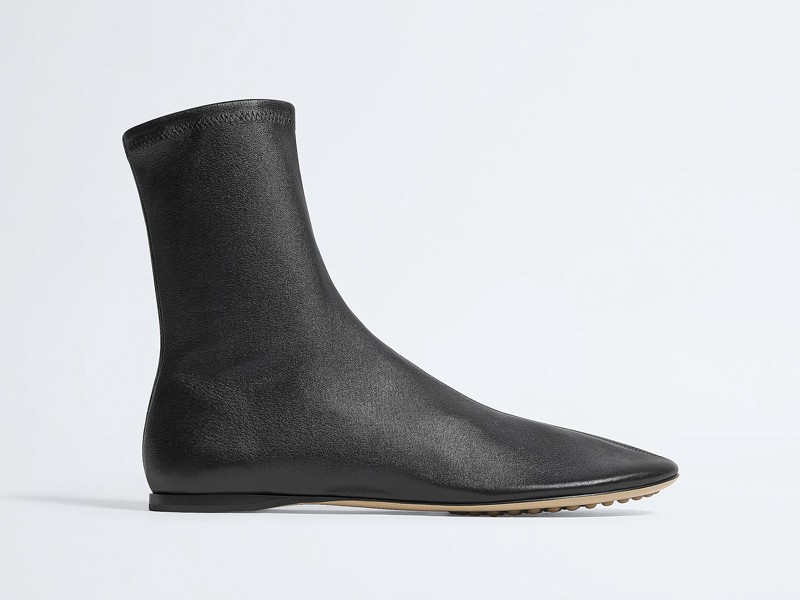 BOTAS GUANTE - GLOVE BOOTS - TENDENCIA CALZADO MARROQUINERIA BOLSOS CARTERAS OTOÑO INVIERNO 2026FOTO-3.-BOTTEGA-1.jpg TENDENCIA INVIERNO. ¿Qué son las glove boots o botas guante?