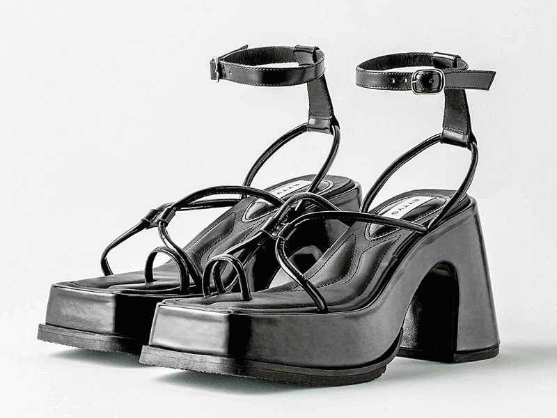 Platform sandals 