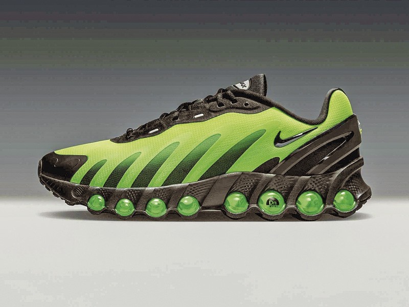 Performance sports sneakers