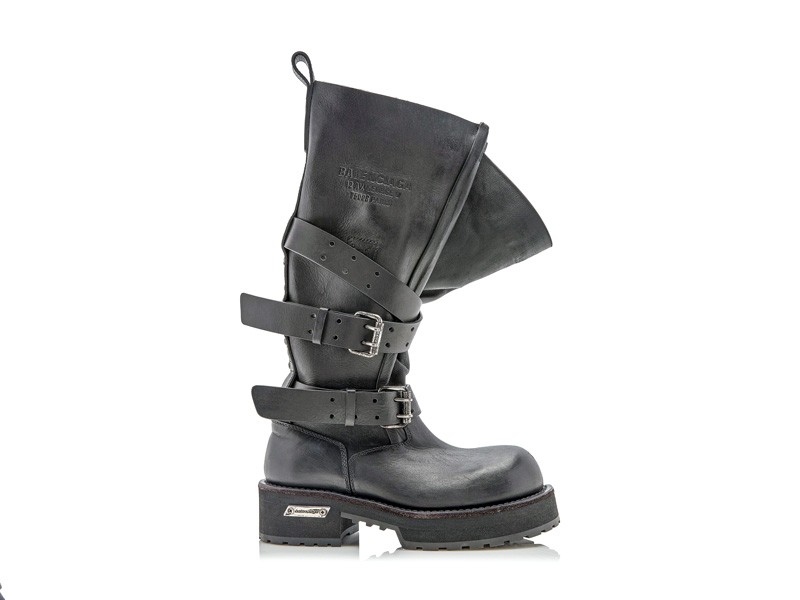 Biker boots with straps, buckles and track outsoles