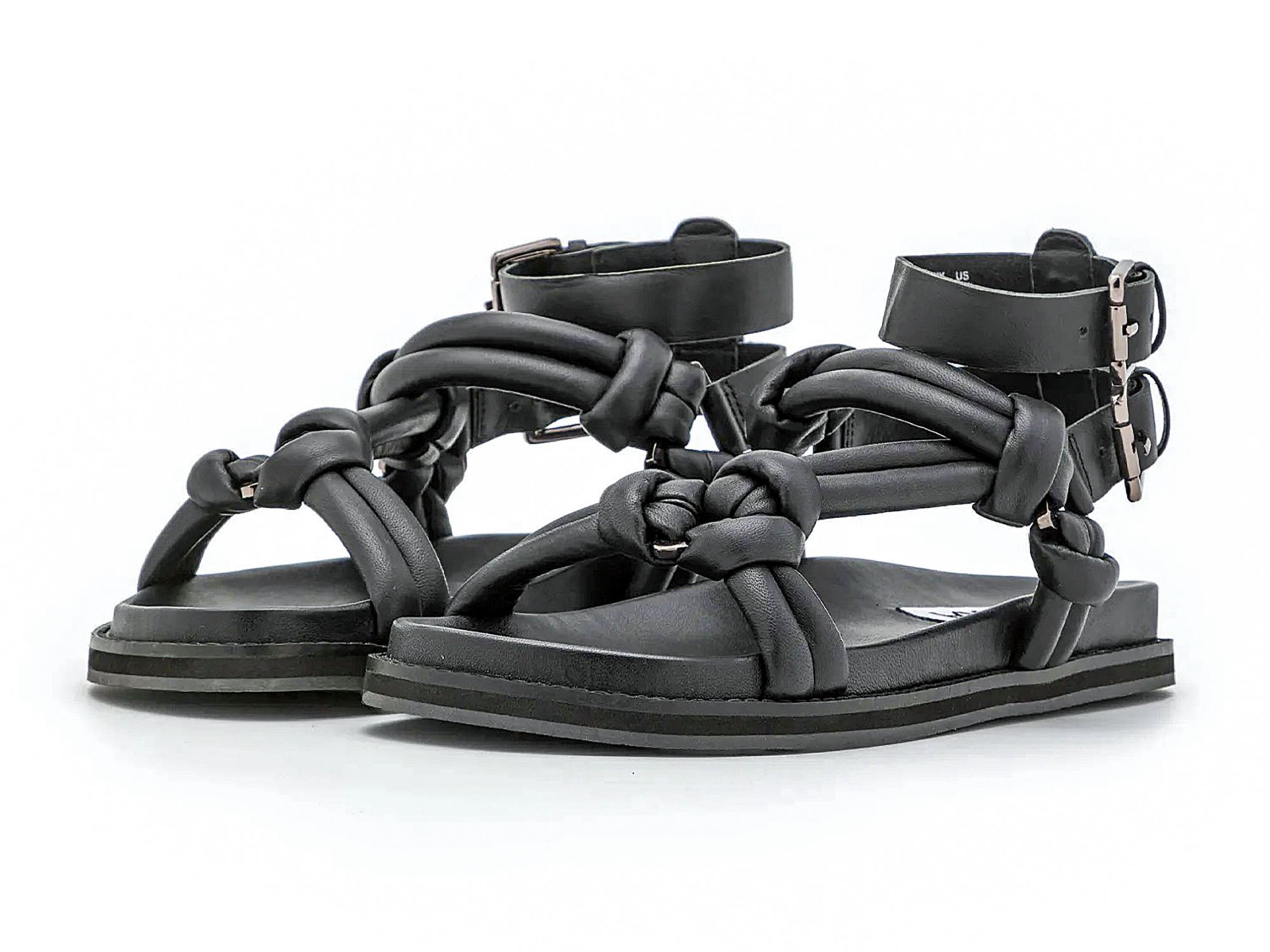 Flat sandals with strips