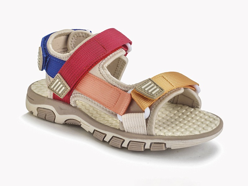 SANDALIAS NIÑO NIÑA TENDENCIA CALZADO MARROQUINERIA BOLSOS CARTERAS PRIMAVERA VERANO 2026 SERMA 158 5210_5c__22852.jpg Sandalias infantiles alternan punteras abiertas y semicerradas