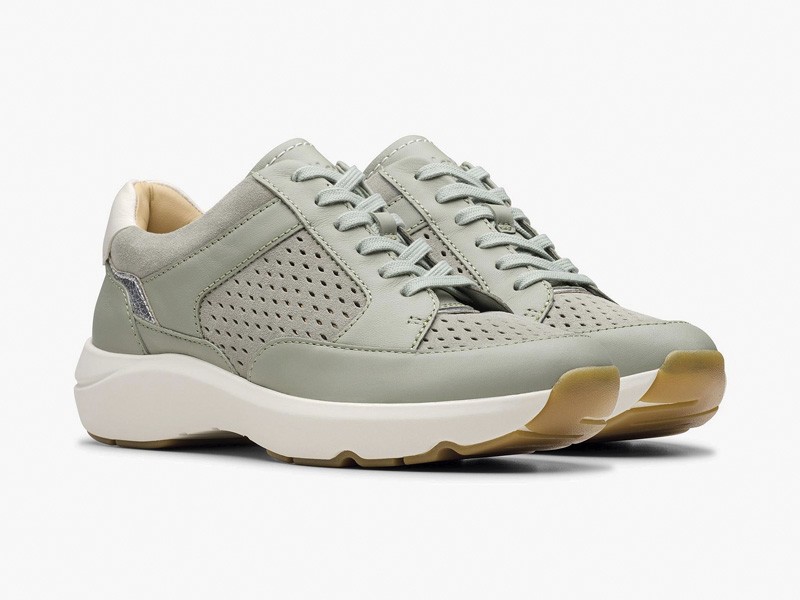 Chunky sneakers
