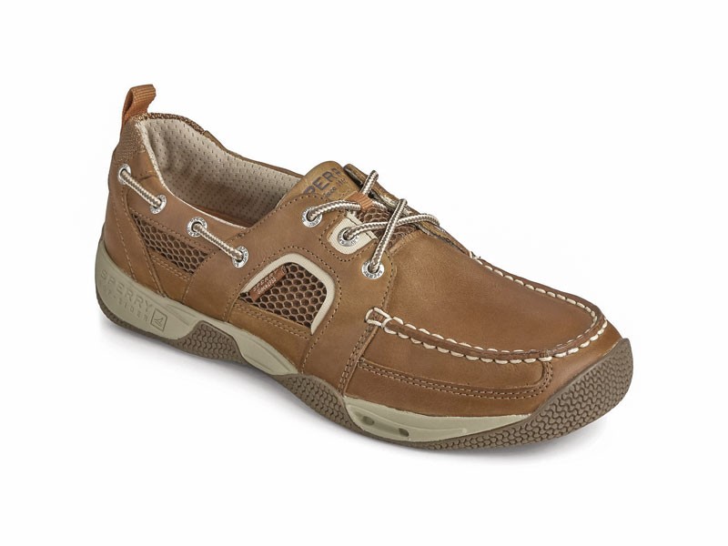 Lace-up casual shoes