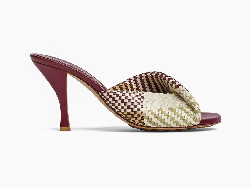 High heel sandals: Updated retro