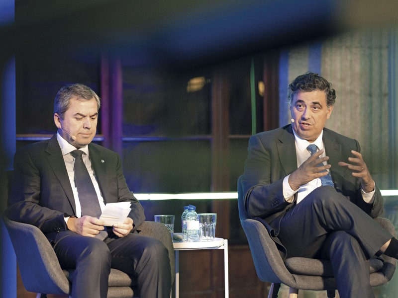 A pesar de la presencia de Asia, Europa aún concentra el proceso creativo, la gestión de marca y la producción de calzado de alta calidad, señalaron los panelistas. Portugal consolida su liderazgo en el mercado internacional