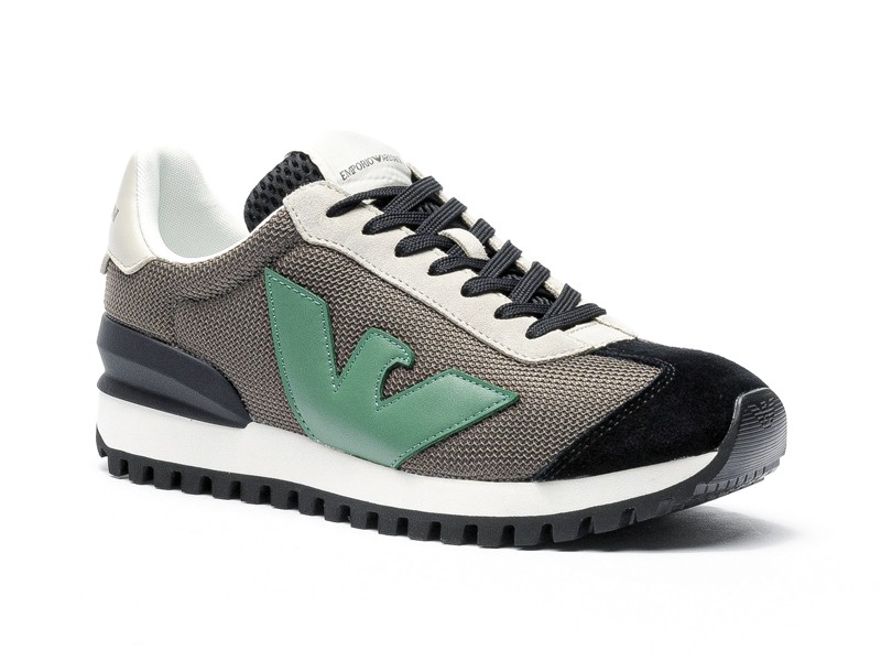 Urban sports sneakers
