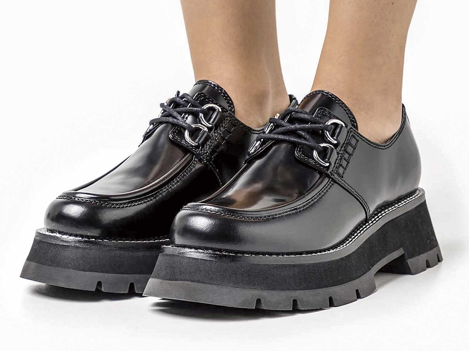 Zapatos bajos acordonados 