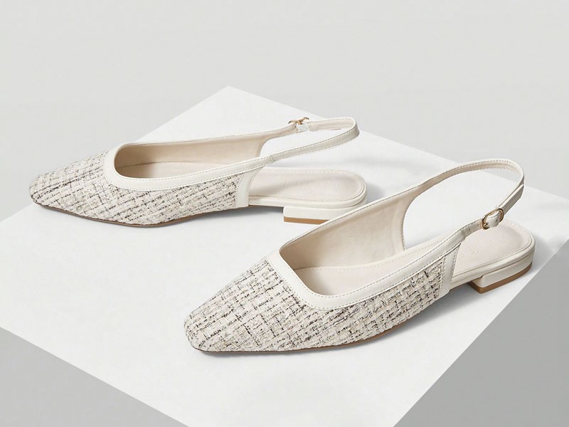 Flat slingback shoes