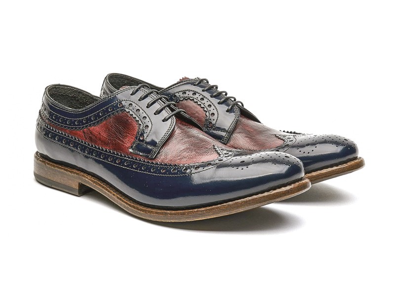 Lace-up dress shoes