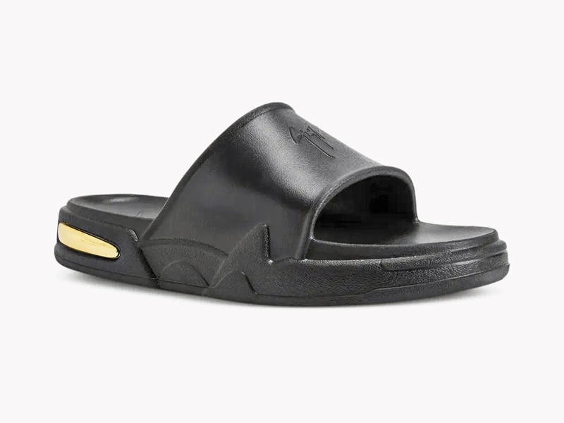 CHANCLAS SANDALIAS HOMBRE TENDENCIA CALZADO MARROQUINERIA BOLSOS CARTERAS PRIMAVERA VERANO 2026 SERMA 158 33390256_64227570_1000.jpg Chanclas sport-tech diferencian capelladas con segmentos y aberturas