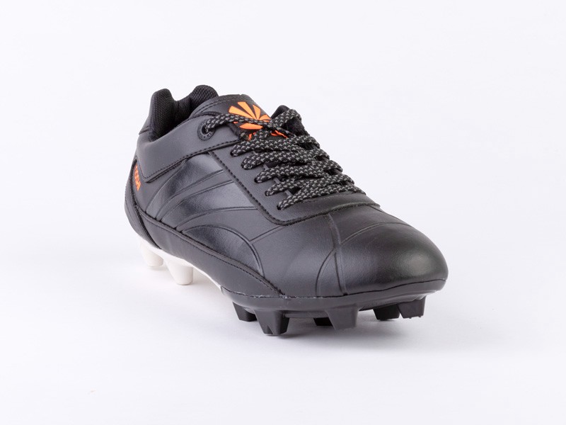 KIOSHI enters the football boot market