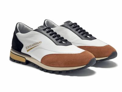 SERMA-CALZADO-PRIMAVERA-VERANO-2020Forrest_Sneakers_White-Black-Brown_Man_Guardiani_SU76462CSX5400_02.jpg