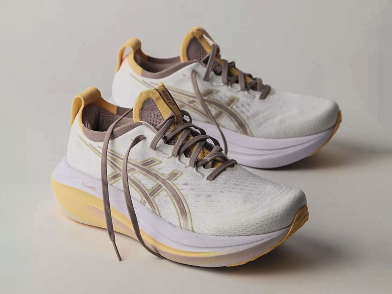 Urban sports sneakers