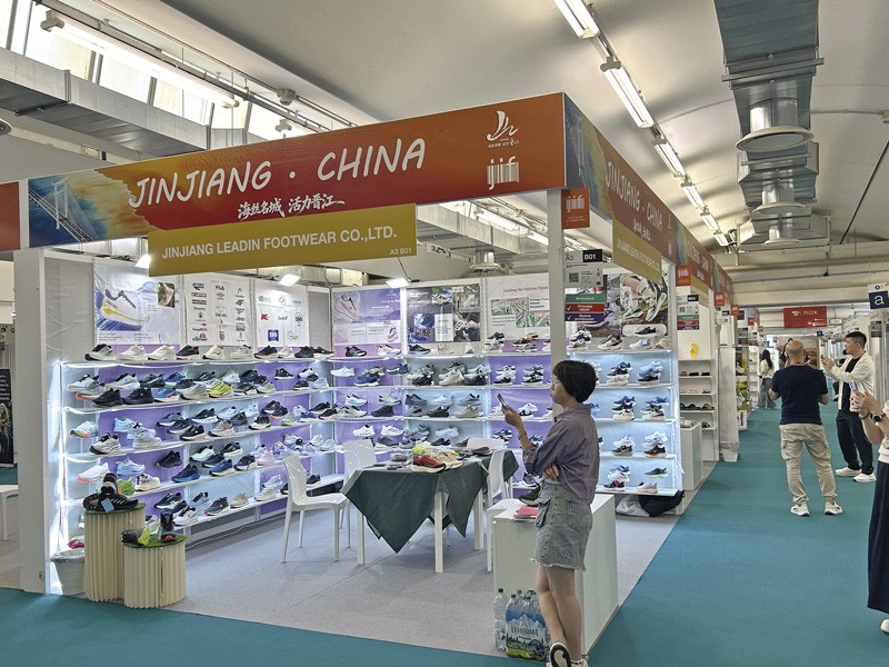 EXPO RIVA SCHUH se consolidó como el mayor encuentro global del calzado y manufacturas