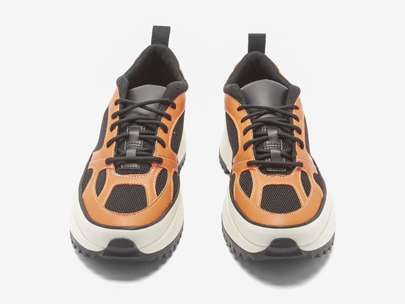 CONVERSE undergoes a renovation towards a retro-futuristic style