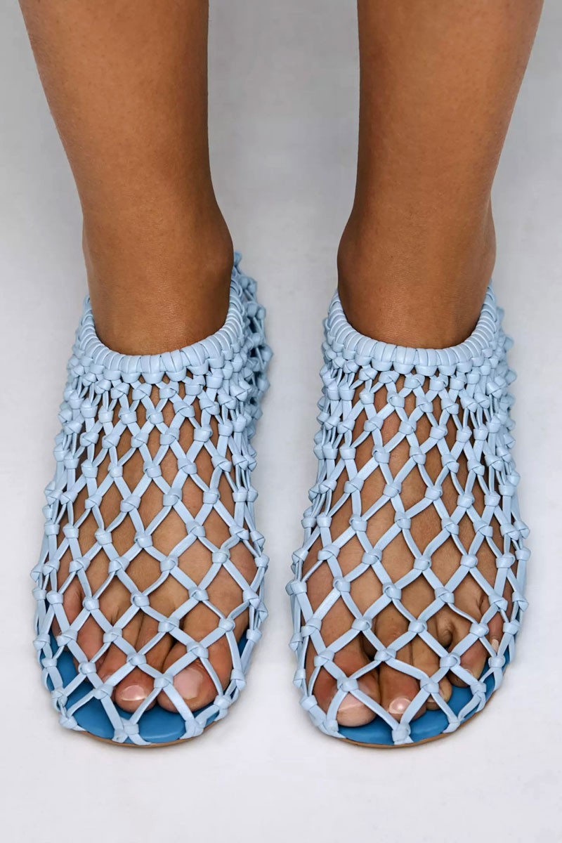 Open weaves: nets, grids, cut-outs. SERMA previews | Footwear fashion spring–summer 2026/27: goodbye chunky, welcome slim!