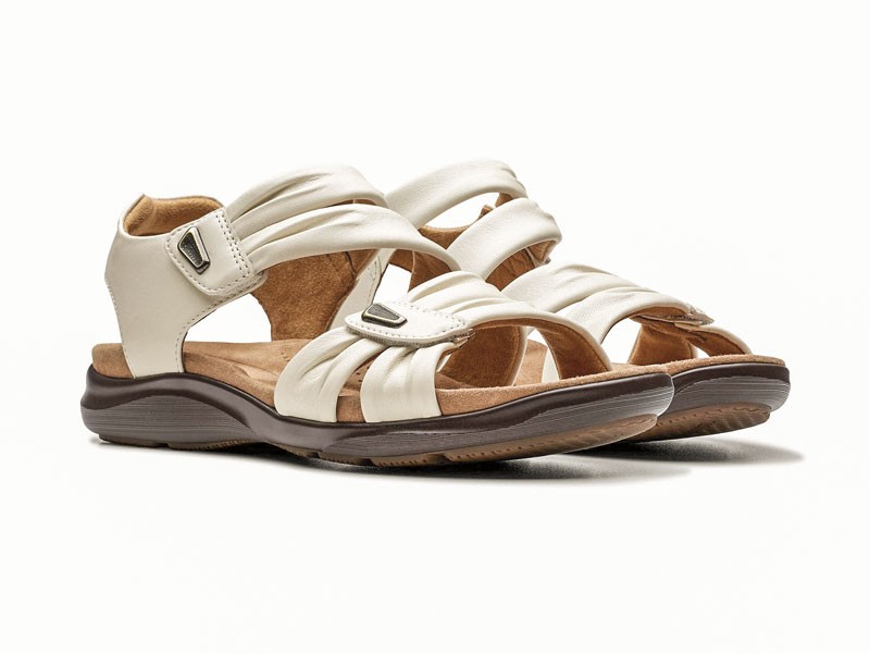 Flat sandals