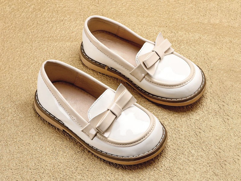 Closed children’s shoes