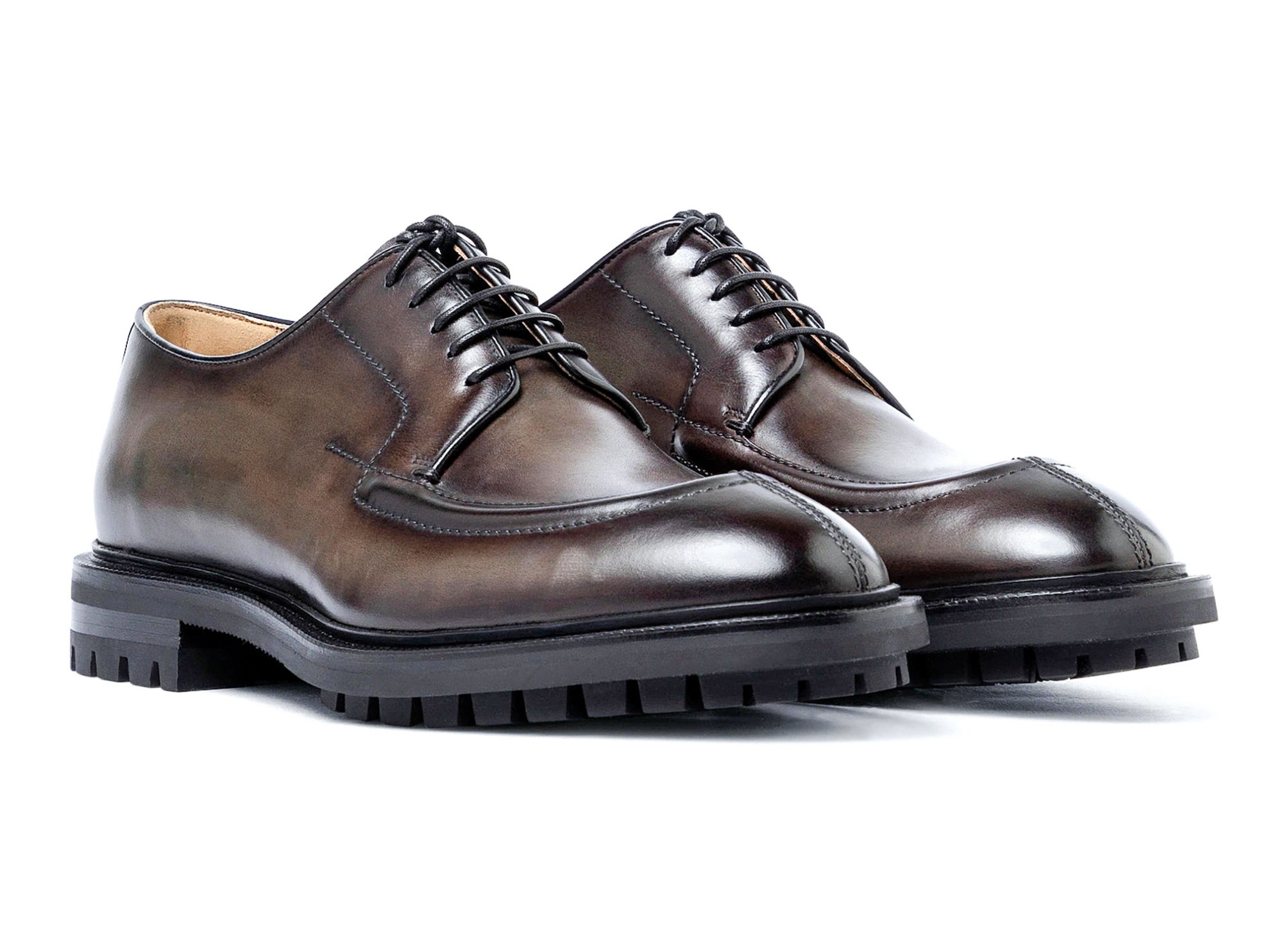 Lace-up dress shoes