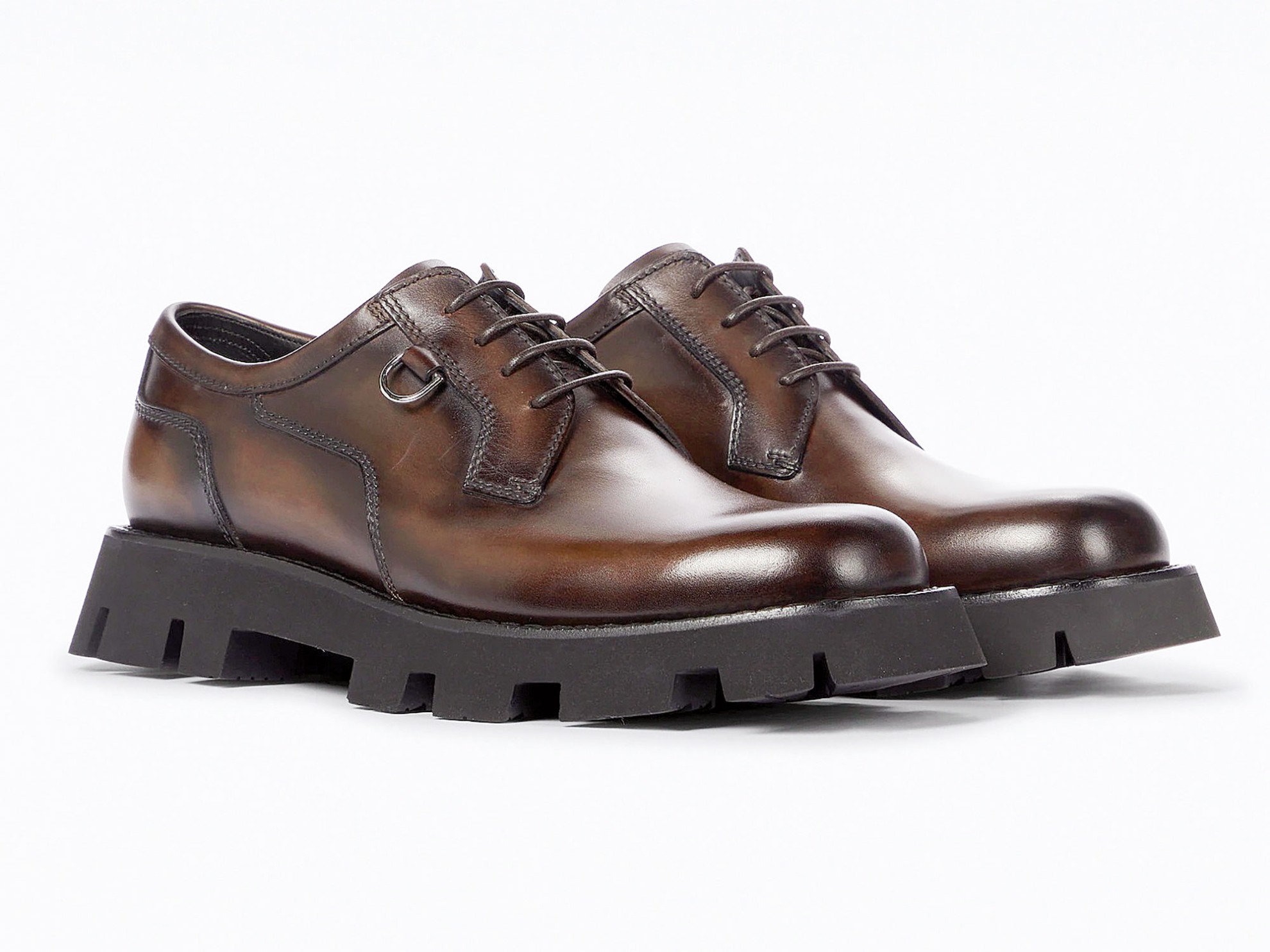 Lace-up dress shoes