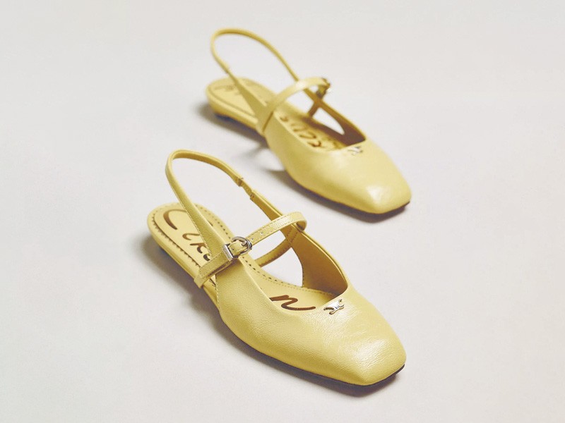 Pale Banana suaviza calzados, bolsos y hebillas